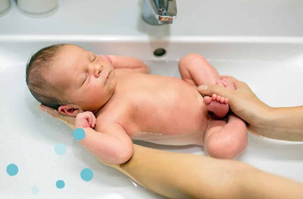El baño del bebé paso a paso